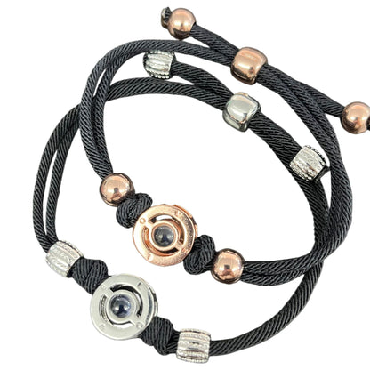Couple?s bracelet with vibration feedback