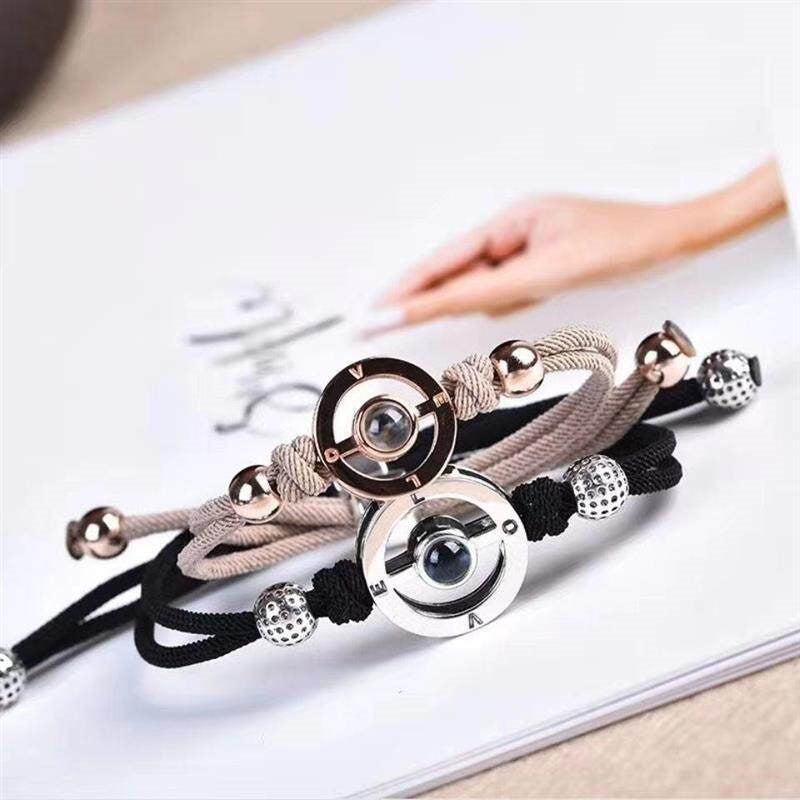 Couple?s bracelet with vibration feedback